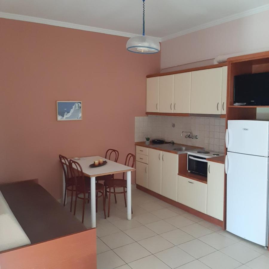 Zefiros Apartments Guviá Kültér fotó