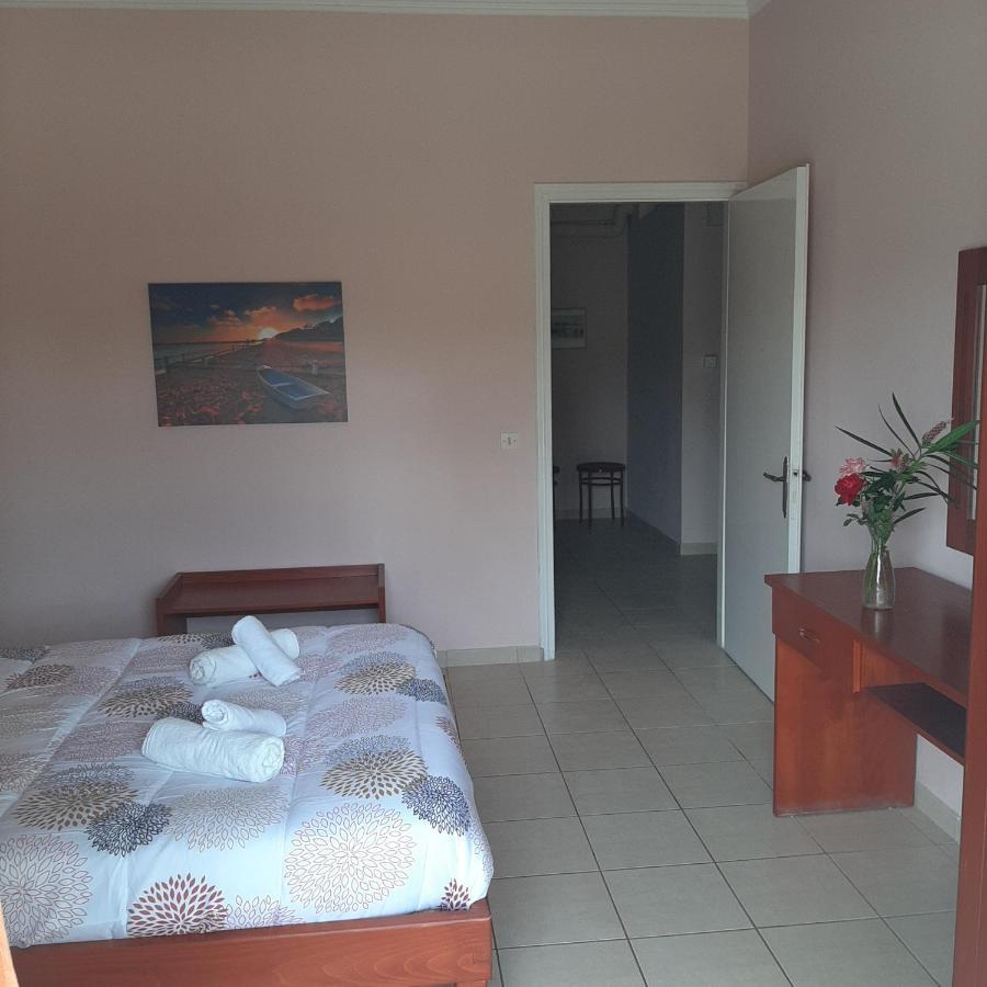 Zefiros Apartments Guviá Kültér fotó