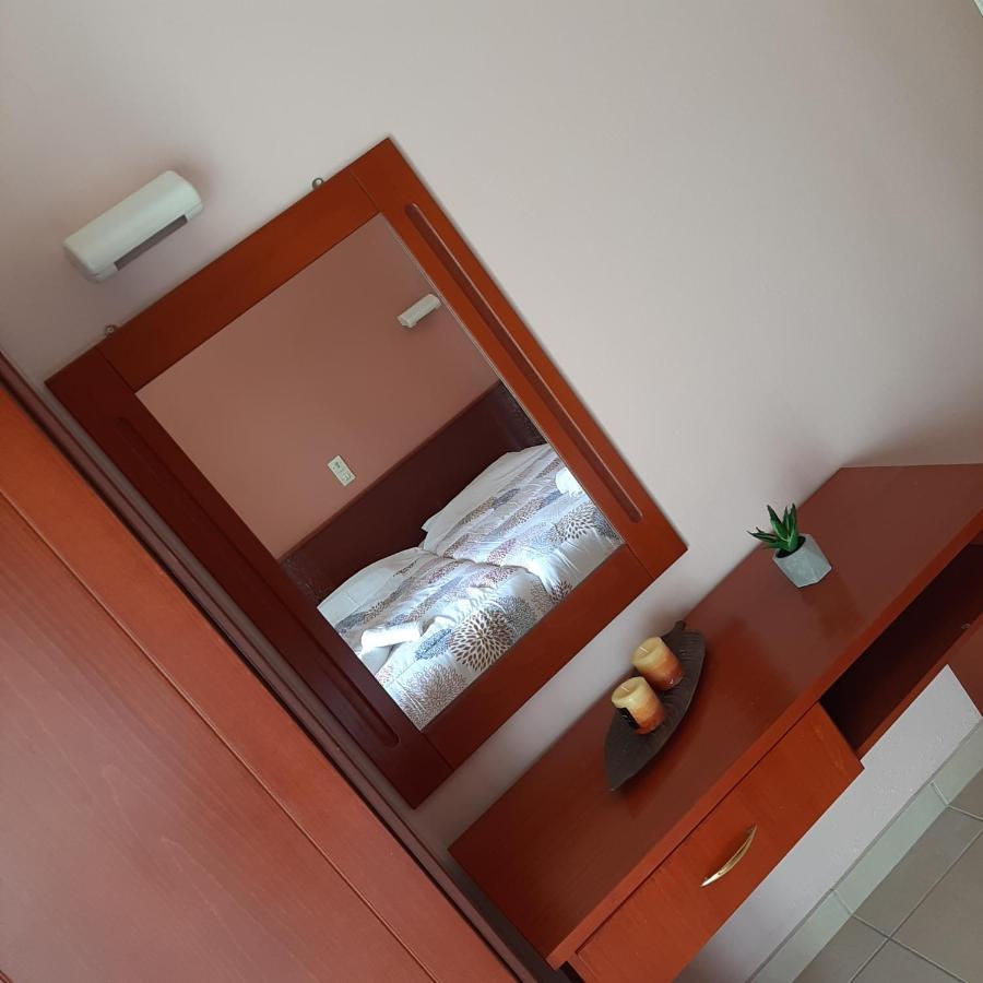 Zefiros Apartments Guviá Kültér fotó